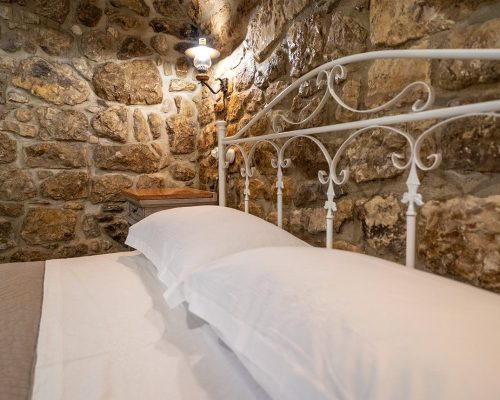 Cuturissi_ragusa_ibla_camera_dammuso_camera_pietra_matrimoniale